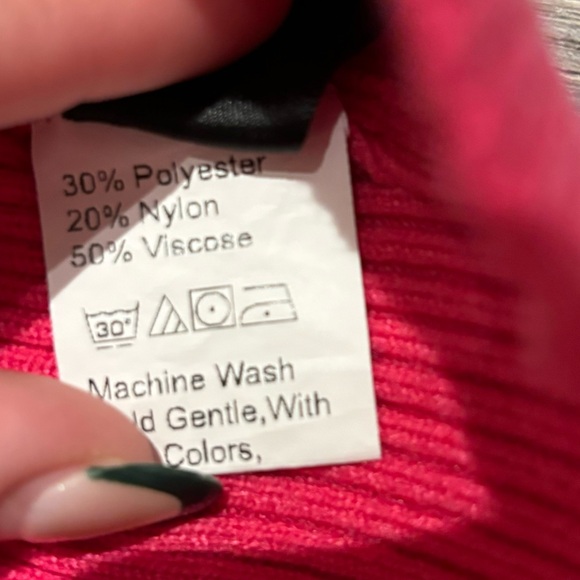 Hot Pink Knit Tanks top/ Crop top - Picture 4 of 5